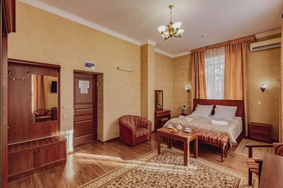 Номер Джуниор сюит в санатории Россия в городе Ессентуки - фотография